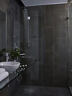 Leivatho Hotel
