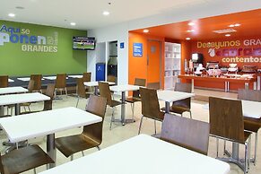 One La Paz Hotel