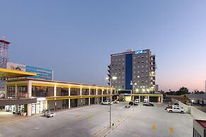 One La Paz Hotel