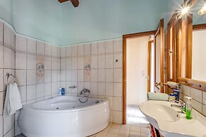 Ifigenia Luxury Suites and Villas