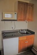 Derrick Motel