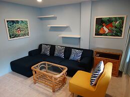 Summer Breeze Hotel