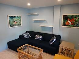 Summer Breeze Hotel