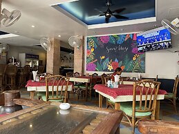Summer Breeze Hotel