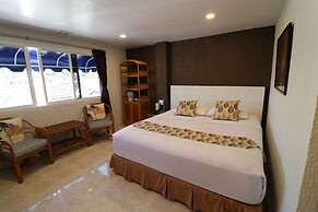 Summer Breeze Hotel