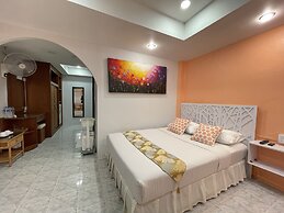 Summer Breeze Hotel