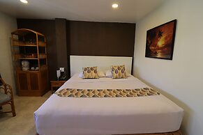 Summer Breeze Hotel