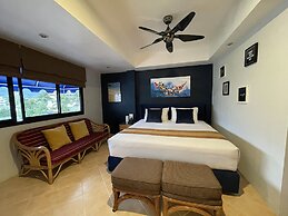 Summer Breeze Hotel