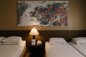 Dynasty Tourist Inn