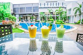 Aziza Paradise Hotel