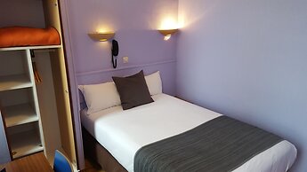 Le Montclair Montmartre by River - Hostel