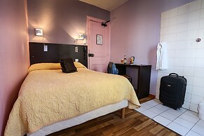 Le Montclair Montmartre by River - Hostel