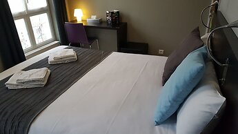 Le Montclair Montmartre by River - Hostel