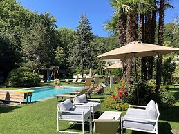 Villa Siesta, Park & Pool Living