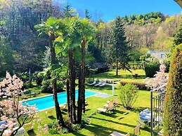 Villa Siesta, Park & Pool Living