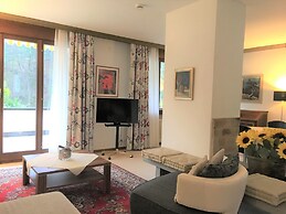 Villa Siesta, Park & Pool Living