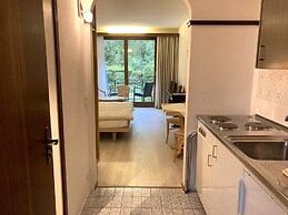 Villa Siesta, Park & Pool Living