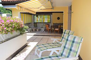 Villa Siesta, Park & Pool Living