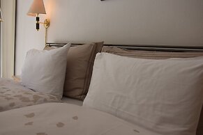 Villa Siesta, Park & Pool Living
