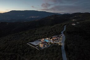 Karavia Lux Inn