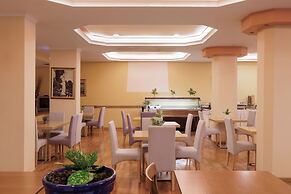 Louvre Hotel
