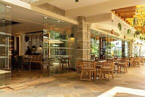 Alba Hotel Meru