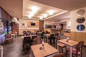 Marsi Hotel