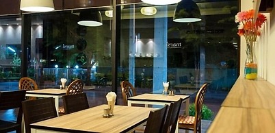 Marsi Hotel