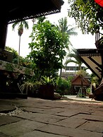 Siri House