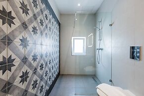 Two Pillows Boutique Hostel