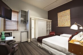 Tolarno Hotel