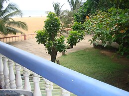Topaz Beach Hotel