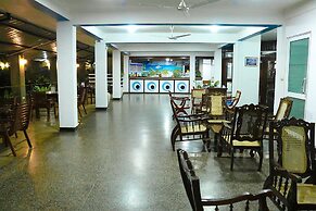 Topaz Beach Hotel