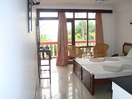 Topaz Beach Hotel