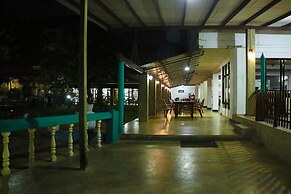 Topaz Beach Hotel