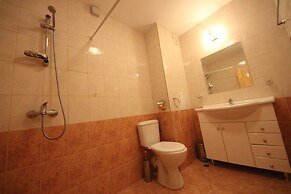 Menada Ravda Apartments