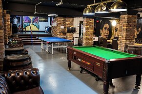 Abbey Court Hostel