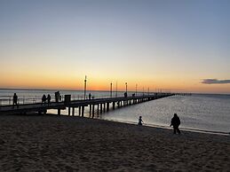 Frankston Motel