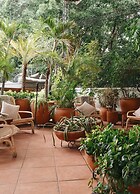 Los Pilares Hotel