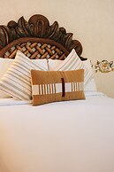 Los Pilares Hotel
