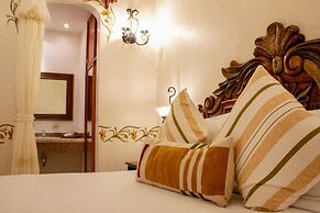 Los Pilares Hotel