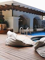 Los Pilares Hotel