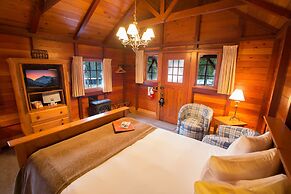 Paradise Lodge & Bungalows