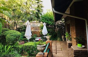 Amper Bo Guesthouse