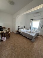 Stella Nomikou Apartments