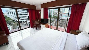 Highfive Hotel