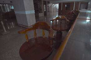 Highfive Hotel