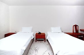Highfive Hotel