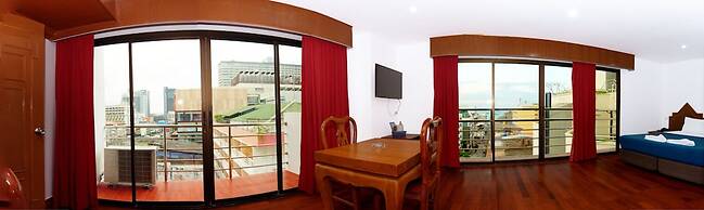 Highfive Hotel
