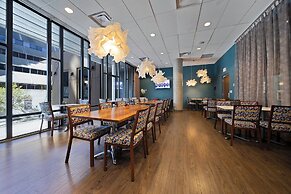 Hotel Blu Vancouver